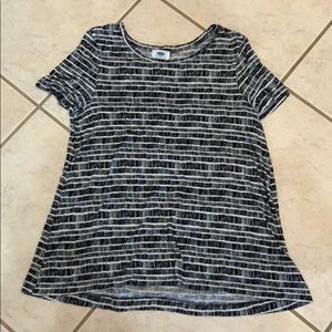 Black and white patterned shirt